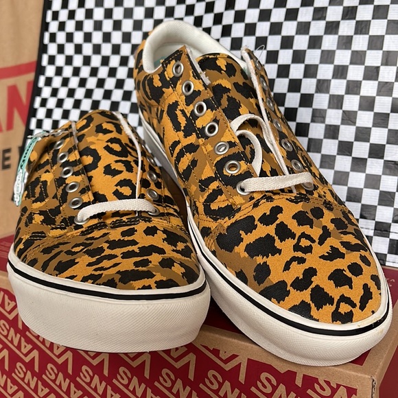 Vans Comfycush Old Skool Leopard Golden Brown /Golden Glow Men’s sneakers - Picture 8 of 16
